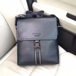 2025年9月5日入荷新作Prada/人気/本革/バッグ 人気 おすすめ 父の日 誕生日/ギフト プレゼント 結婚式男友達の誕生日プレゼント