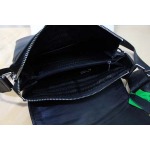 2025年9月5日入荷新作Prada/人気/本革/バッグ 人気 おすすめ 父の日 誕生日/ギフト プレゼント 結婚式男友達の誕生日プレゼント