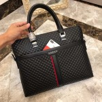 2025年9月5日入荷新作Gucci/人気/本革/バッグ 人気 おすすめ 父の日 誕生日/ギフト プレゼント 結婚式男友達の誕生日プレゼント