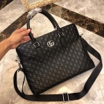 2025年9月5日入荷新作Gucci/人気/本革/バッグ 人気 おすすめ 父の日 誕生日/ギフト プレゼント 結婚式男友達の誕生日プレゼント