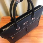 2025年9月5日入荷新作Prada/人気/本革/バッグ 人気 おすすめ 父の日 誕生日/ギフト プレゼント 結婚式男友達の誕生日プレゼント