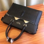 2025年9月5日入荷新作Prada/人気/本革/バッグ 人気 おすすめ 父の日 誕生日/ギフト プレゼント 結婚式男友達の誕生日プレゼント