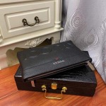 2025年9月5日入荷新作Gucci/人気/本革/バッグ 人気 おすすめ 父の日 誕生日/ギフト プレゼント 結婚式男友達の誕生日プレゼント
