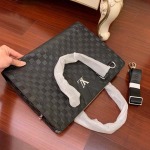 2025年9月8日入荷新作Louis Vuitton/人気/本革/バッグ 人気 おすすめ 父の日 誕生日/ギフト プレゼント 結婚式男友達の誕生日プレゼント