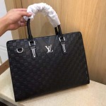 2025年9月8日入荷新作Louis Vuitton/人気/本革/バッグ 人気 おすすめ 父の日 誕生日/ギフト プレゼント 結婚式男友達の誕生日プレゼント