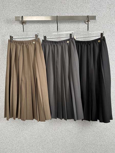 2025年9月28日入荷新作Miumiuレディース服高級N品...