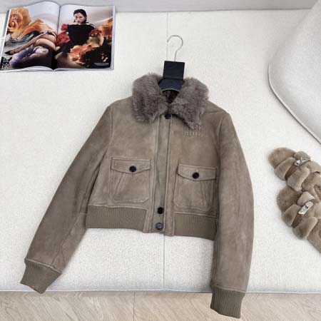 2025年9月28日入荷秋冬新作Miumiuレディース服高級...