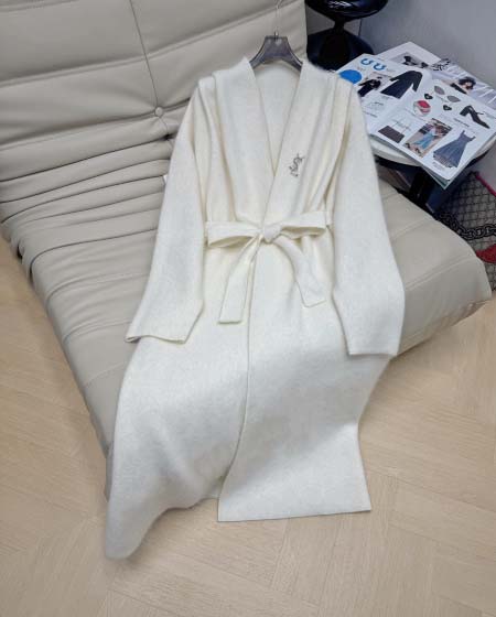 2025年9月28日入荷秋冬新作saint laurentレ...