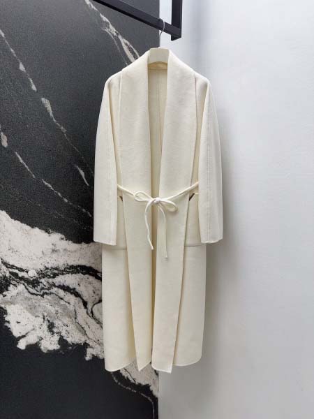 2025年9月29日入荷秋冬新作VALENTINOレディース...