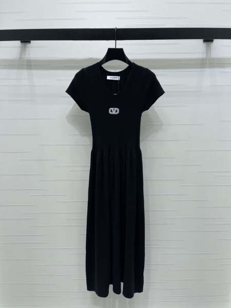 2025年9月29日入荷秋冬新作VALENTINOレディース...