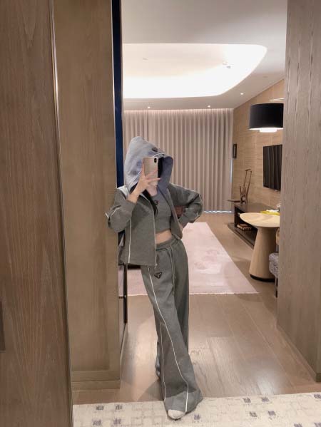 2025年9月29日入荷秋冬新作Pradaレディース服原版復...