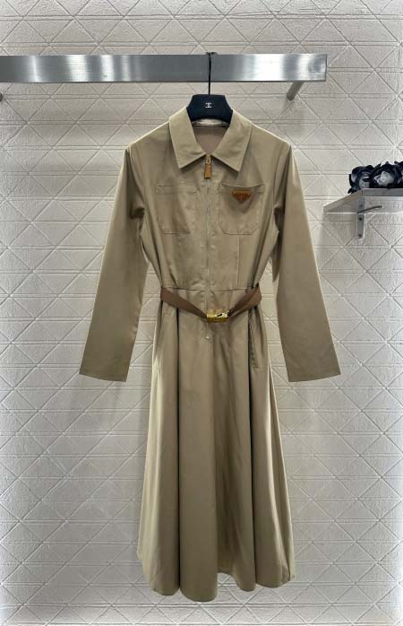 2025年9月29日入荷秋冬新作Pradaレディース服原版復...