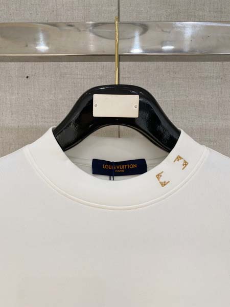 2025年10月21日入荷新作Louis Vuitton長袖Tシャツ 秋冬高品質超厳選★入手困難/LD工場