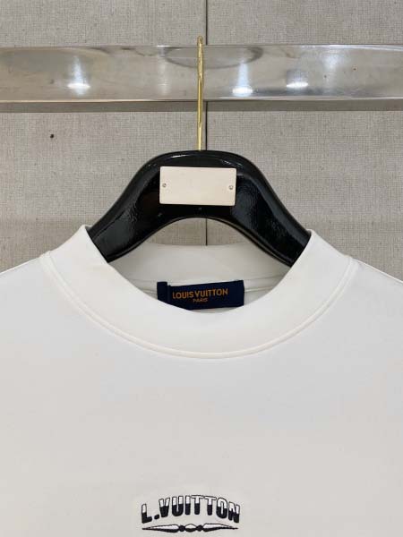 2025年10月21日入荷新作Louis Vuitton長袖Tシャツ 秋冬高品質超厳選★入手困難/LD工場