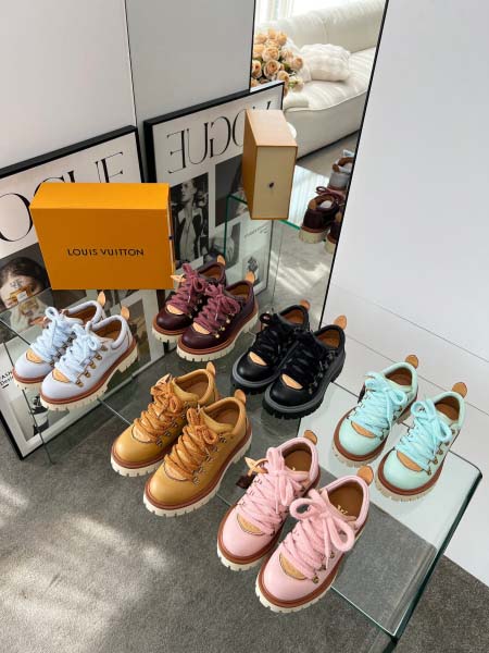 2025年10月22日入荷新作Louis Vuitton女性用35-46靴人気商品★/誕生日プレゼント/高品質/SL工場