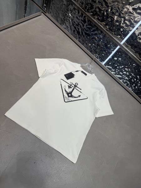 2025年10月26日入荷秋冬新作Prada同じデザインで長袖や半袖も作れます高級品/MP工場