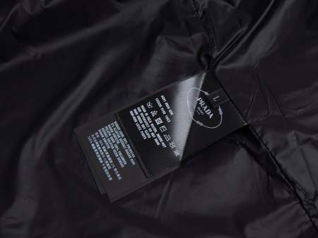 2025年10月28日秋冬新作Pradaジャケット高品質人気商品/LDF工場