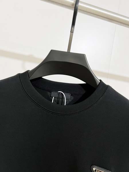 2025年10月30日秋冬新作Pradaスウェット高品質人気商品/LDF工場