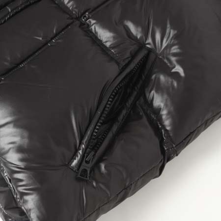 2025年10月30日秋冬新作Moncler女性ダウンベスト高品質人気商品/LDF工場