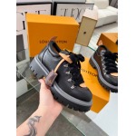 2025年10月22日入荷新作Louis Vuitton女性用35-46靴人気商品★/誕生日プレゼント/高品質/SL工場