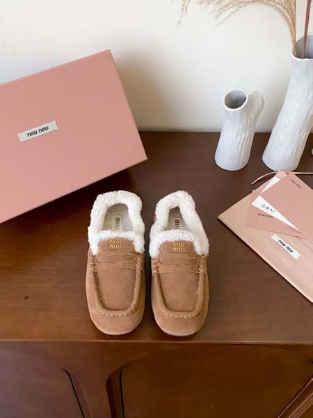 2025年10月22日入荷新作Miumiu女性用35-42靴...