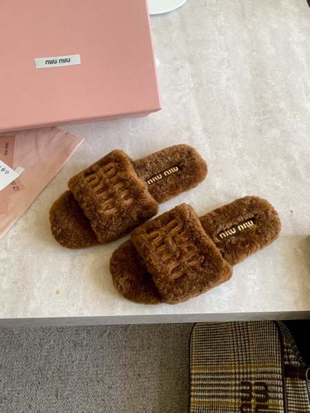 2025年10月22日入荷新作Miumiu女性用35-41靴...