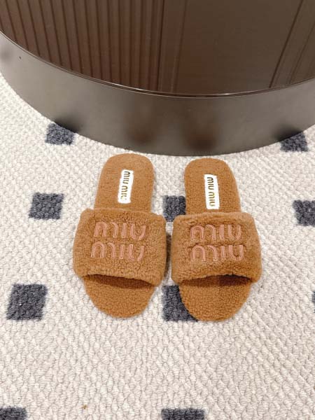 2025年10月22日入荷新作miumiu女性用35-41靴...