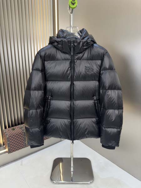 2025年10月22日秋冬入荷新作burberryダウンジャ...