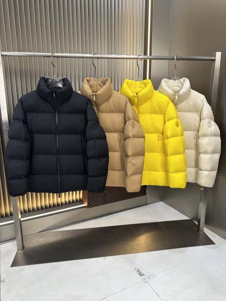 2025年10月22日秋冬入荷新作MONCLERダウンジャケ...