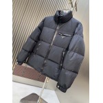 2025年10月22日秋冬入荷新作Pradaダウンジャケット高品質 人気商品/DD工場