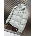 2025年10月22日秋冬入荷新作Pradaダウンジャケット高品質 人気商品/DD工場