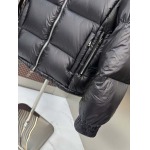 2025年10月22日秋冬入荷新作Pradaダウンジャケット高品質 人気商品/DD工場