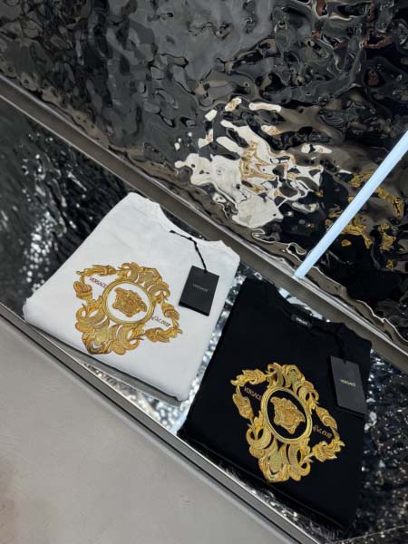 2025年10月26日入荷秋冬新作Versaceスウェット高...