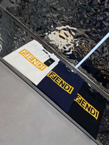 2025年10月26日入荷秋冬新作Fendi同じデザインで長...