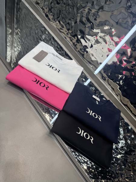 2025年10月26日入荷秋冬新作dior半袖Tシャツ高級品...