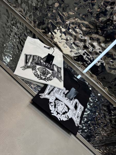 2025年10月26日入荷秋冬新作Versace半袖Tシャツ...