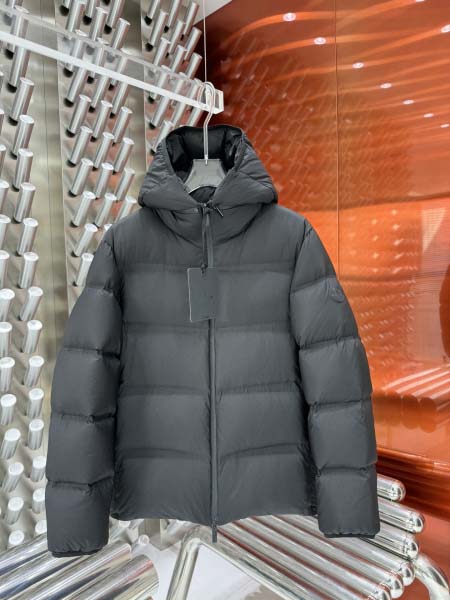 2025年10月27日秋冬新作Moncler ダウンジャケッ...