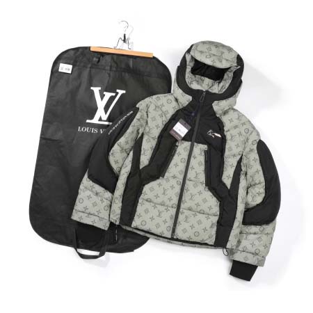 2025年10月28日秋冬新作Louis Vuittonダウ...