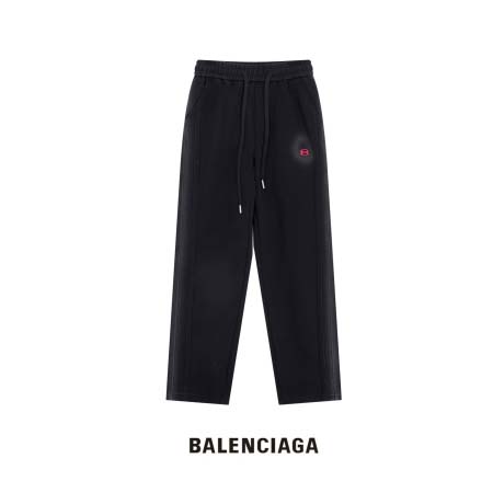 2025年10月28日秋冬新作Balenciagaスウェット...