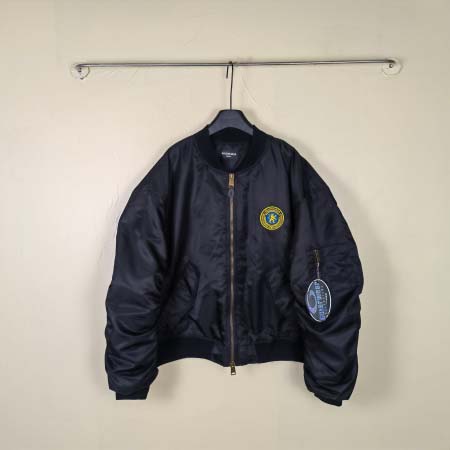 2025年10月28日秋冬新作Balenciagaジャケット...