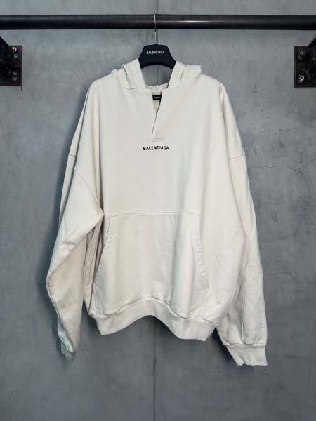 2025年10月28日秋冬新作Balenciagaスウェット...
