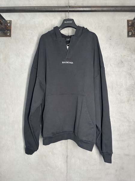 2025年10月28日秋冬新作Balenciagaスウェット...
