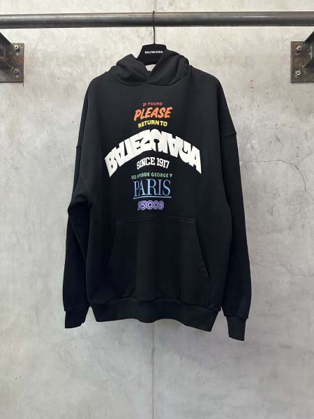 2025年10月28日秋冬新作Balenciagaスウェット...