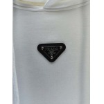 2025年10月30日秋冬新作Pradaパーカー高品質人気商品/LDF工場