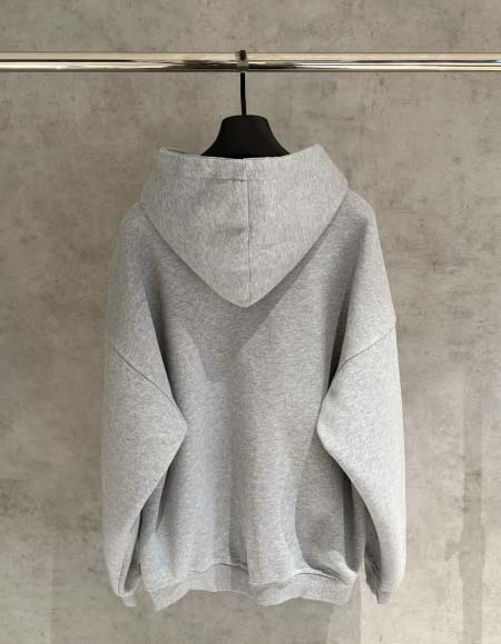 2025年11月3日秋冬新作VALENTINOパーカー高品質人気商品/LDF工場