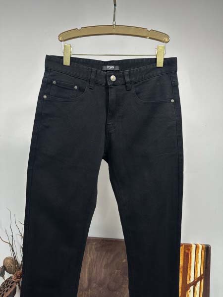 2025年11月14日秋冬新作Fendiジーパン高品質人気商品/QIU工場