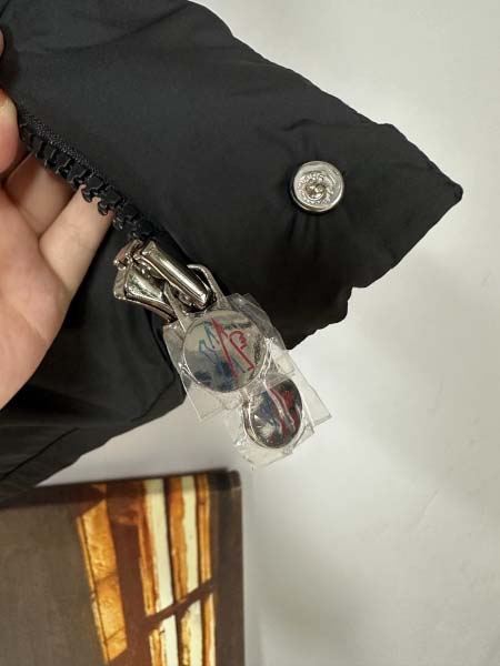 2025年11月14日秋冬新作Monclerダウンジャケット高品質人気商品/QIU工場