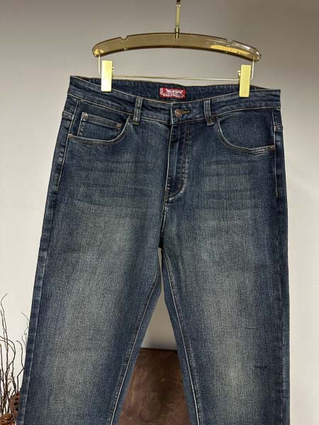 2025年11月17日秋冬新作Levisジーパン高品質人気商品/QIU工場