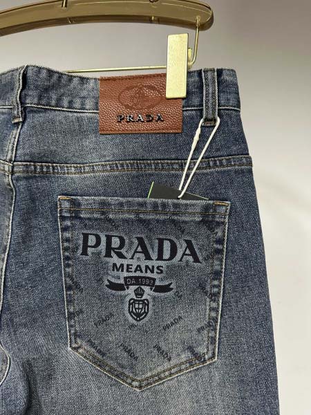 2025年11月17日秋冬新作Pradaジーパン高品質人気商品/QIU工場