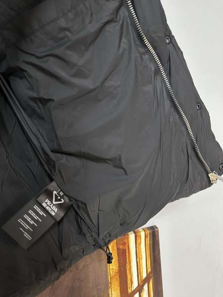 2025年11月17日秋冬新作Pradaダウンジャケット高品質人気商品/QIU工場